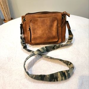 Sixtease Crossbody with Camo Strap. Chestnut Brown. Small.